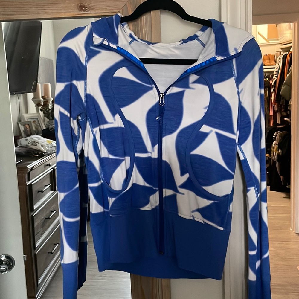 Lululemon zip up hoodie